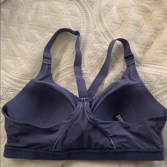 Victoria’s Secret sports bra - Picture 2 of 3
